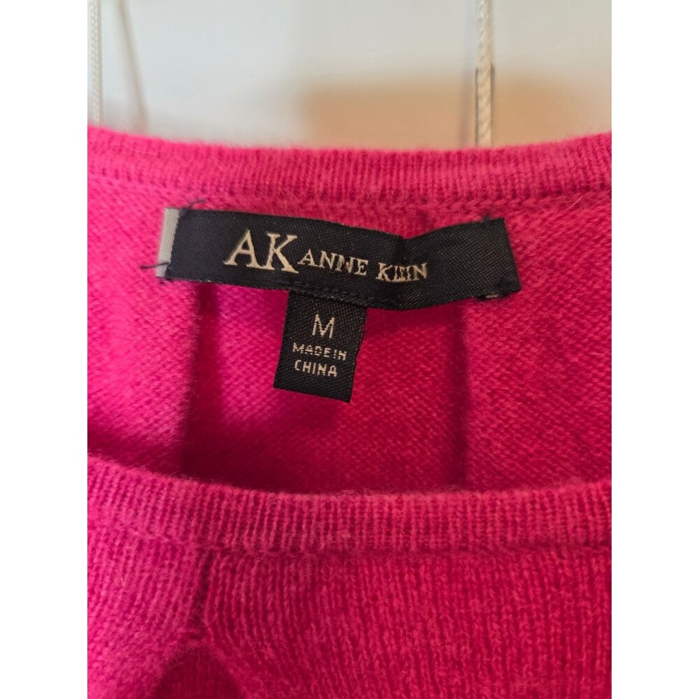 Anne Klein Pink Cashmere Sweater Womens M Pullover Pleated Neckline Classic - Picture 2 of 7
